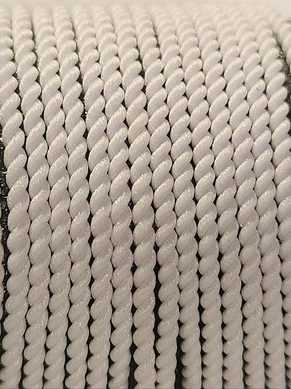 Snuggly nylon - Whiteout