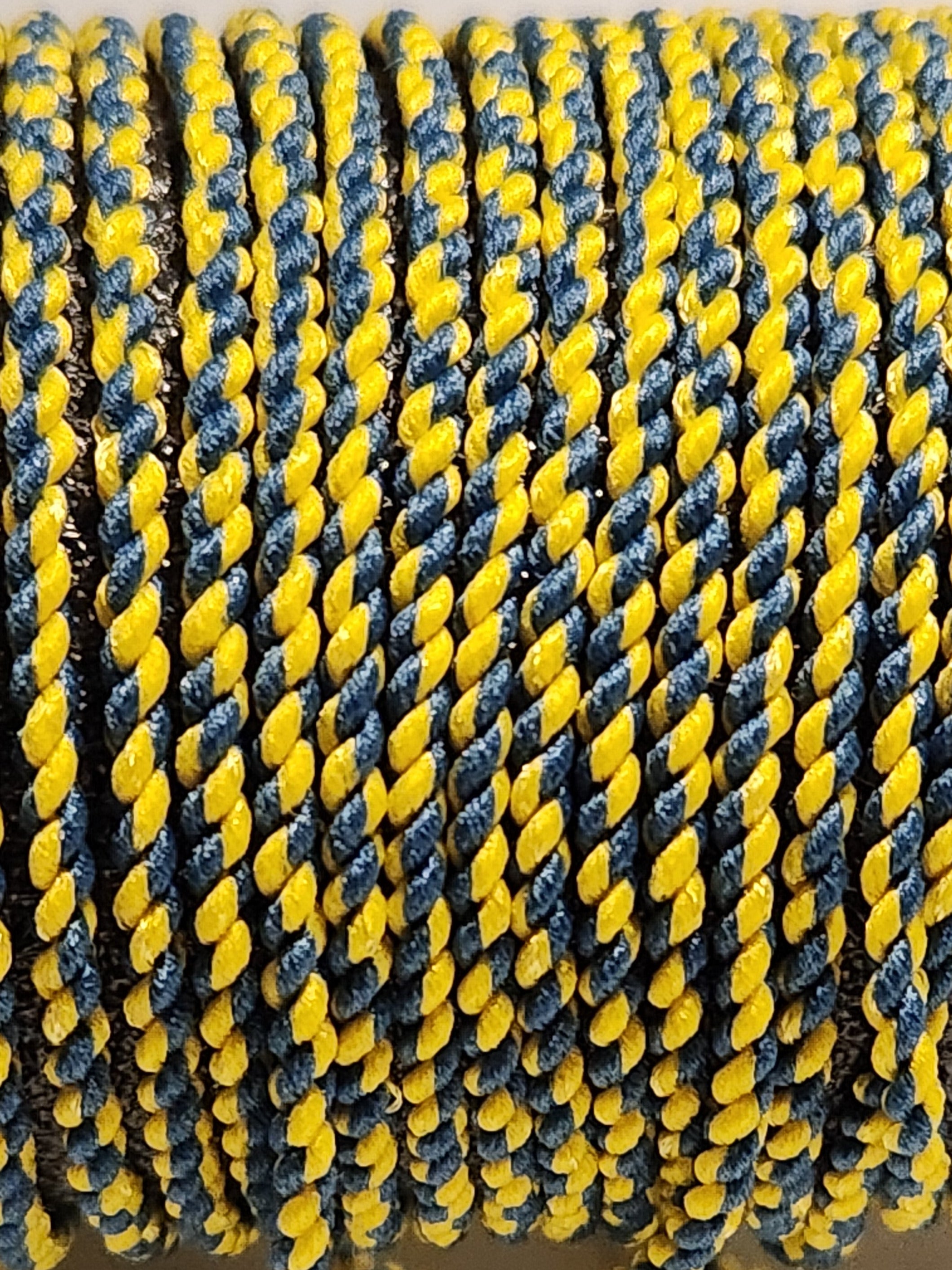 Premium Wooly - Blue Yellow